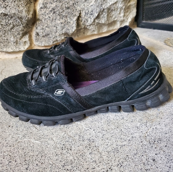 Skechers Black Slip On Shoes size 8.5 - Picture 12 of 13